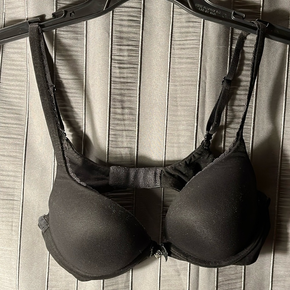 Victoria’s Secret push-up bra 34B